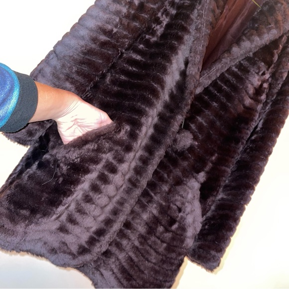 ⁂ Brown Luba Vintage Fur Jacket ⁂ - Picture 4 of 10